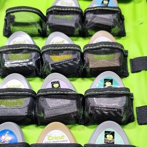 Cricut Machine 30 Cartridges And Instructions